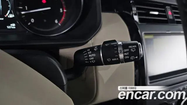 Land Rover Discovery 5 2018 — ფოტო 3/20