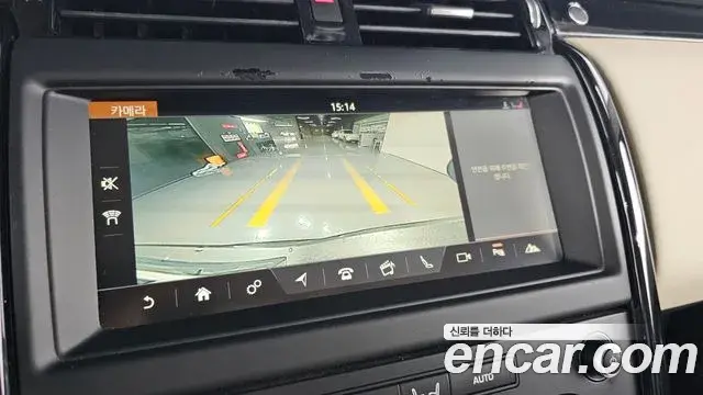 Land Rover Discovery 5 2018 — ფოტო 15/20