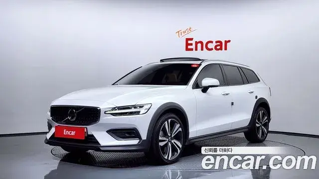 Volvo V60 Cross Country 2020 — ფოტო 4/20