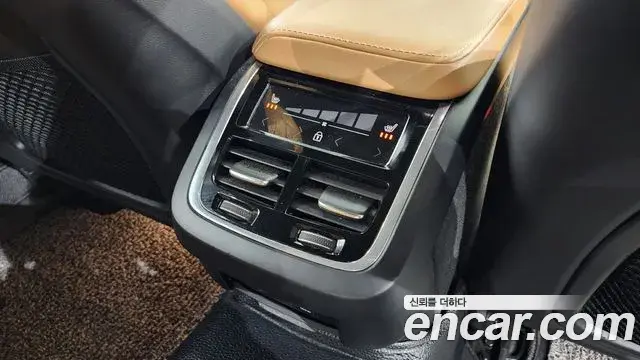 Volvo V60 Cross Country 2020 — ფოტო 16/20