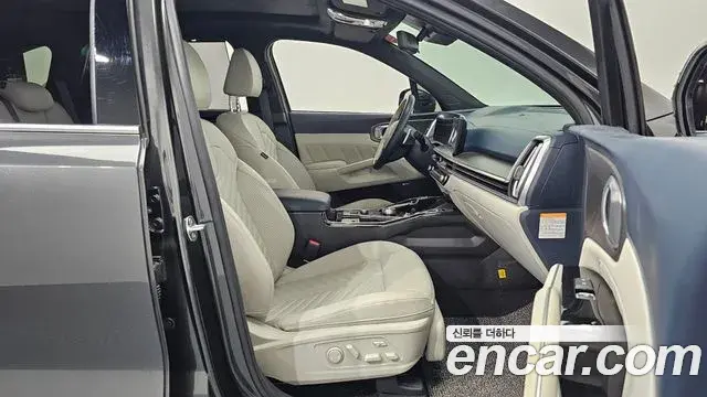 Kia Sorento 2023 — Photo 19/20
