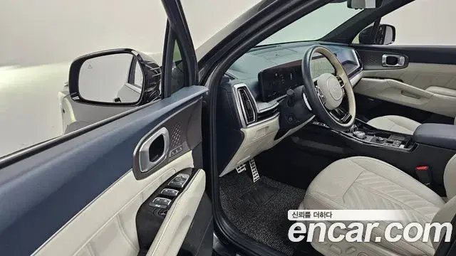 Kia Sorento 2023 — Photo 17/20