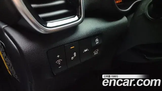 Kia Sportage The Bold 2020 — ფოტო 11/20