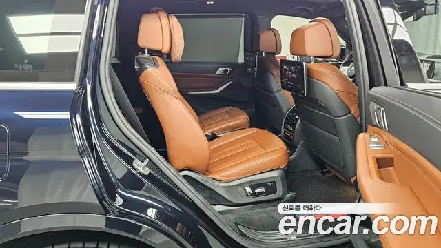 BMW X7 2020 — Фото 12/20