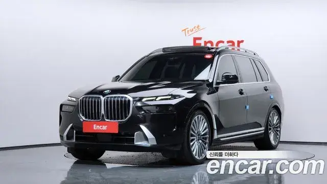 BMW X7 2023 — Photo 9/19