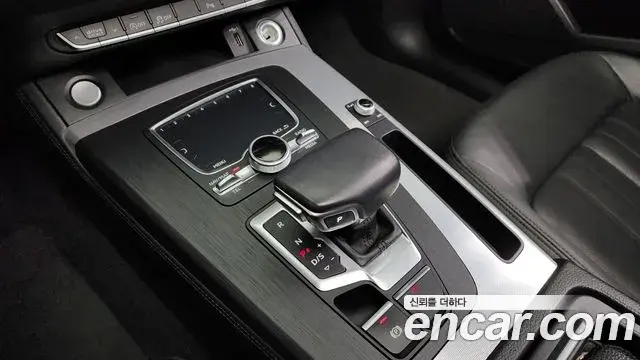 Audi Q5 2020 — Фото 9/20