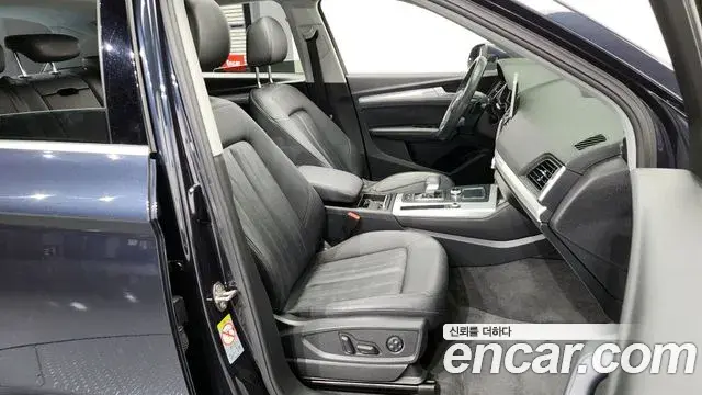 Audi Q5 2020 — Фото 11/20