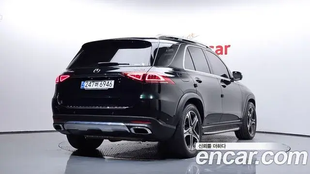 Mercedes-Benz GLE-Class 2021 — Фото 2/20