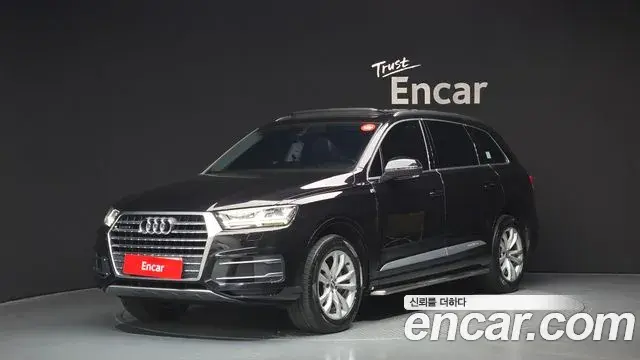 Audi Q7 2019 — Photo 11/20