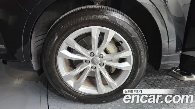 Audi Q7 2019 — Photo 14/20
