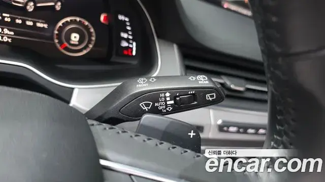 Audi Q7 2019 — Photo 16/20
