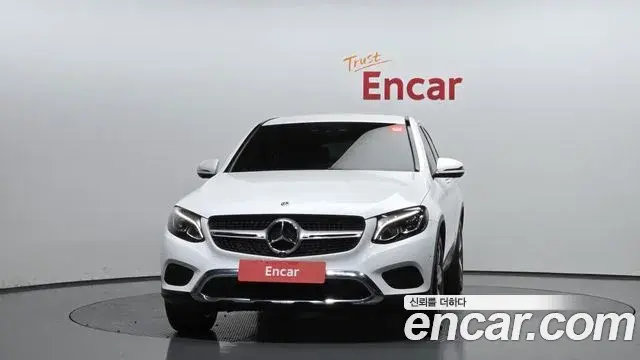 Mercedes-Benz GLC-Class 2019 — Photo 5/20