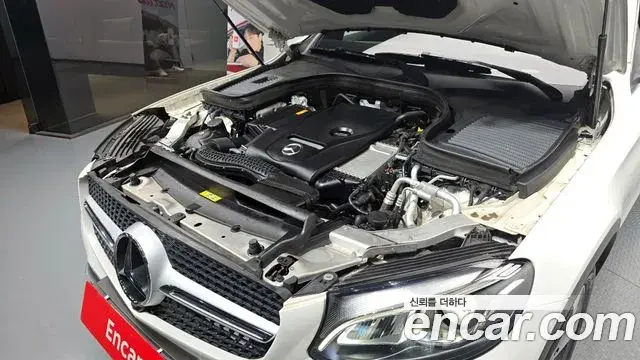 Mercedes-Benz GLC-Class 2019 — Photo 9/20