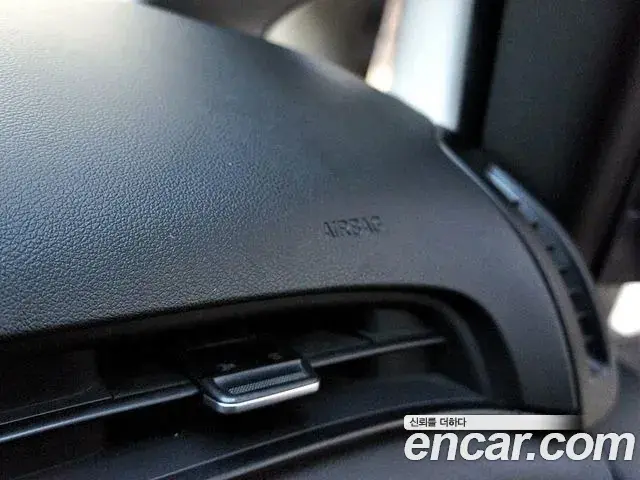 Hyundai Staria 2021 — ფოტო 2/20
