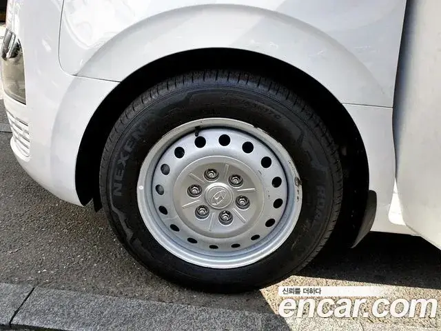 Hyundai Staria 2021 — ფოტო 15/20