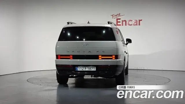 Hyundai Santa Fe 2023 — Photo 9/20