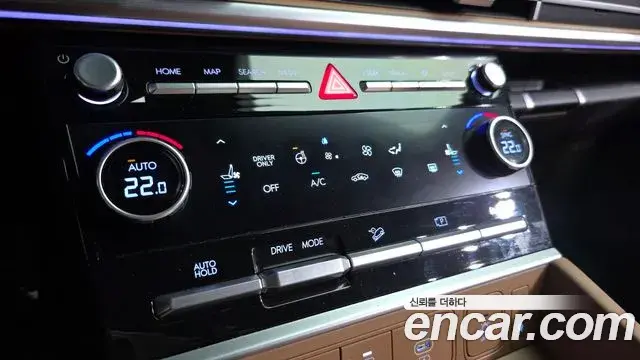 Hyundai Santa Fe 2023 — Photo 11/20