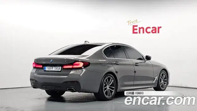 BMW 5 Series 2021 — Photo 19/20