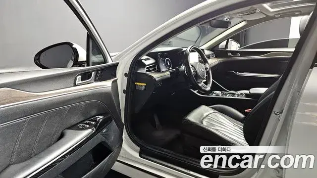 Kia K5 2020 — Şəkil 17/20