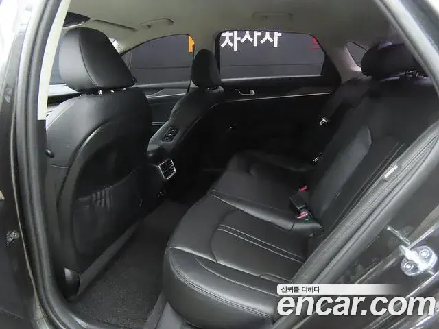 Kia K5 2019 — Şəkil 17/20