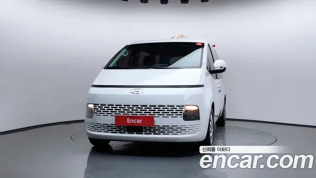 Hyundai Staria 2022 — ფოტო 10/20