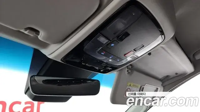 Hyundai Staria 2022 — ფოტო 9/20