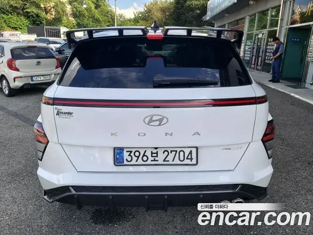 Hyundai Kona Hybrid 2024 — ფოტო 17/20