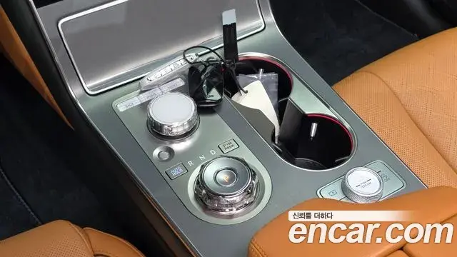 Genesis GV80 2023 — Photo 14/20