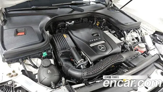 Mercedes-Benz GLC-Class 2020 — Photo 4/20