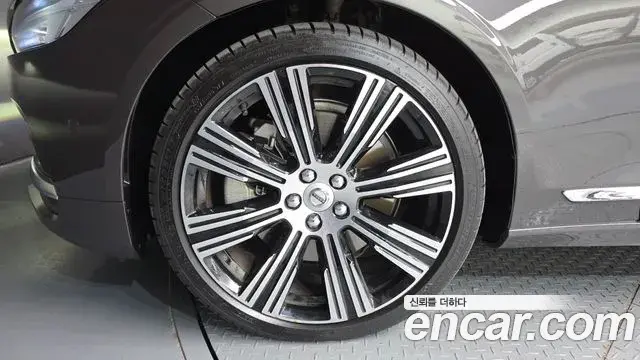 Volvo S90 2023 — Şəkil 18/20