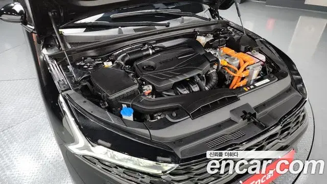 Kia K5 2022 — Photo 2/20