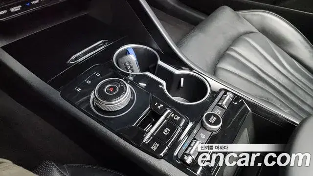 Kia K5 2022 — Photo 6/20