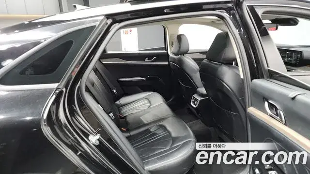 Kia K5 2022 — Photo 7/20
