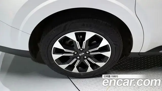 Kia Carnival 2020 — Şəkil 13/20