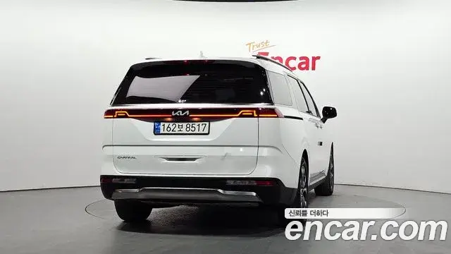 Kia Carnival 2023 — Şəkil 8/20