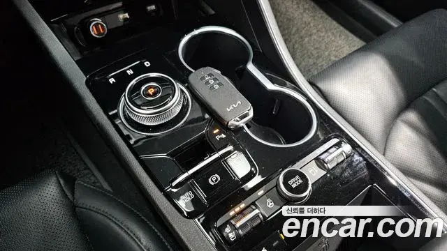 Kia K5 2023 — Photo 2/20