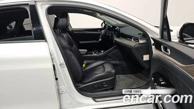 Kia K5 2023 — Photo 12/20
