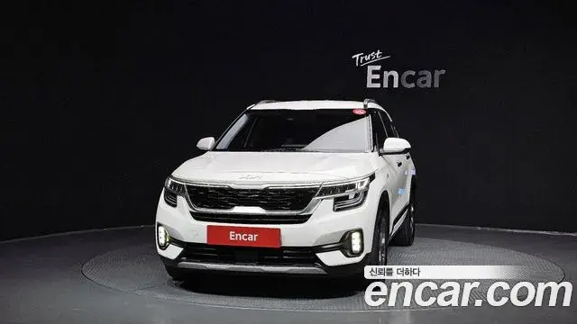 Kia Seltos 2022 — Şəkil 17/20