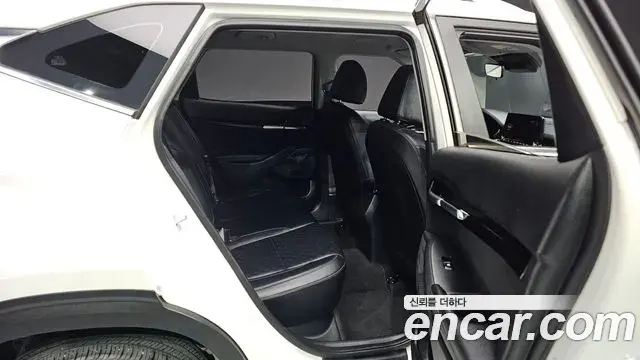 Kia Seltos 2022 — Şəkil 15/20