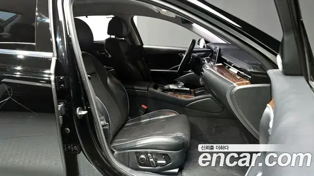 Kia The K9 2019 — Photo 16/20