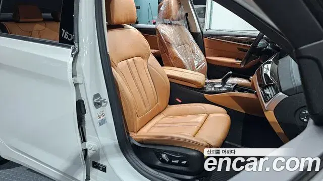 BMW 5 Series 2021 — Фото 10/20