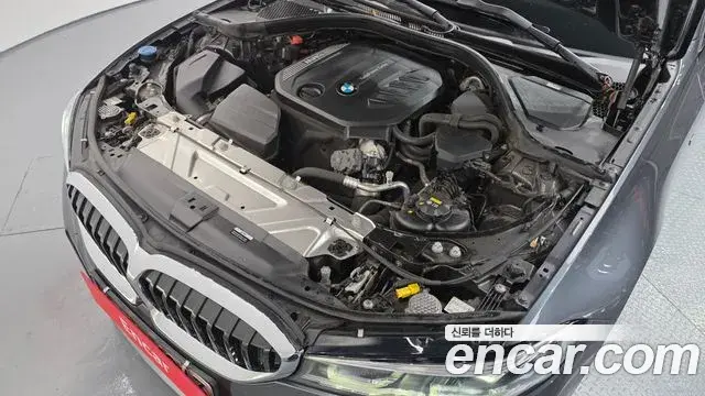 BMW 3 Series 2022 — Photo 20/20