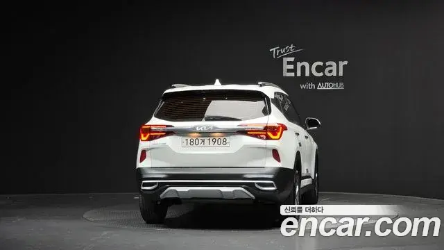 Kia Seltos 2022 — ფოტო 15/20
