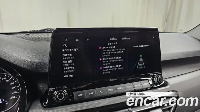 Kia Seltos 2022 — ფოტო 4/20