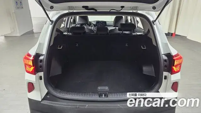Kia Seltos 2022 — ფოტო 5/20