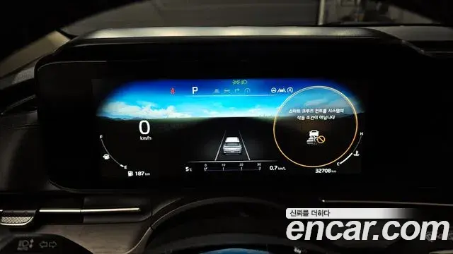 Kia Carnival 2022 — ფოტო 10/20