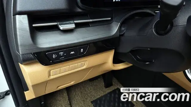 Kia Carnival 2022 — ფოტო 5/20
