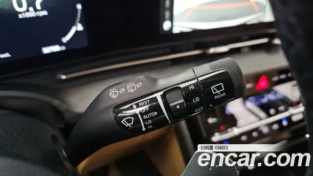 Kia Carnival 2022 — ფოტო 8/20