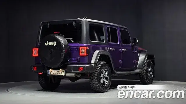 Jeep Wrangler 2023 — ფოტო 17/20