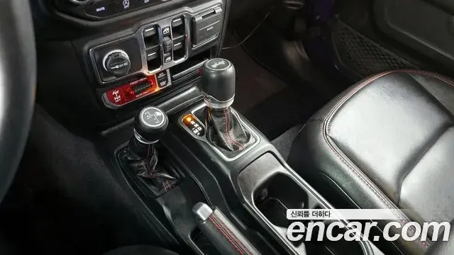 Jeep Wrangler 2023 — ფოტო 3/20